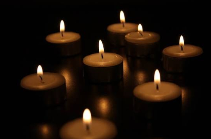 candlelight photos difficult to capture