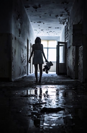 haunted house spooky house photos lighting