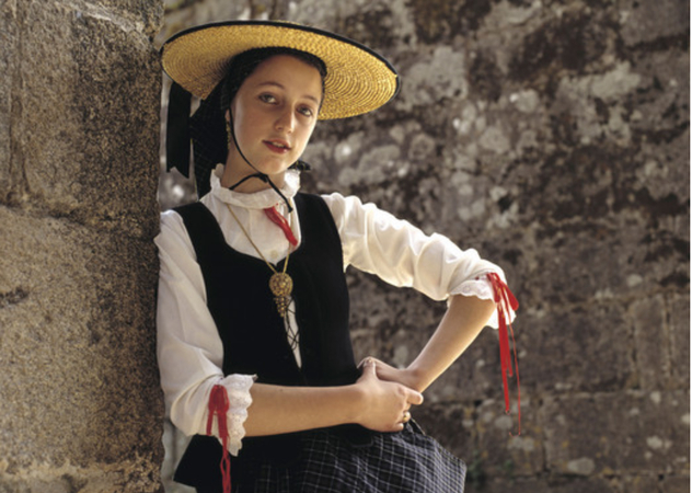 habit traditionnel espagne est beau