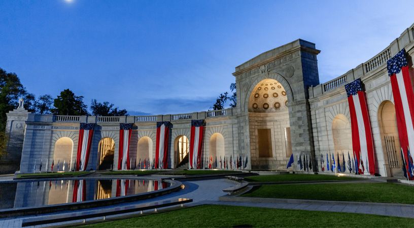 women military memorial tribute photo