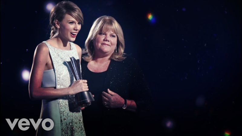 探索泰勒·斯威夫特（Taylor Swift）關於她母親的歌曲