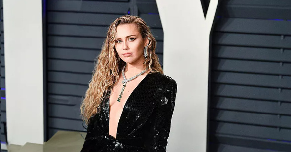 2024 年如何產生 Miley Cyrus Deepfake