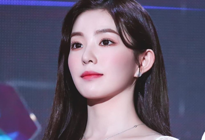 Irene: 2025년 레드벨벳의 만능 아티스트: 아이린