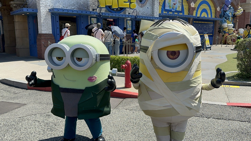 cartoon characters halloween minions