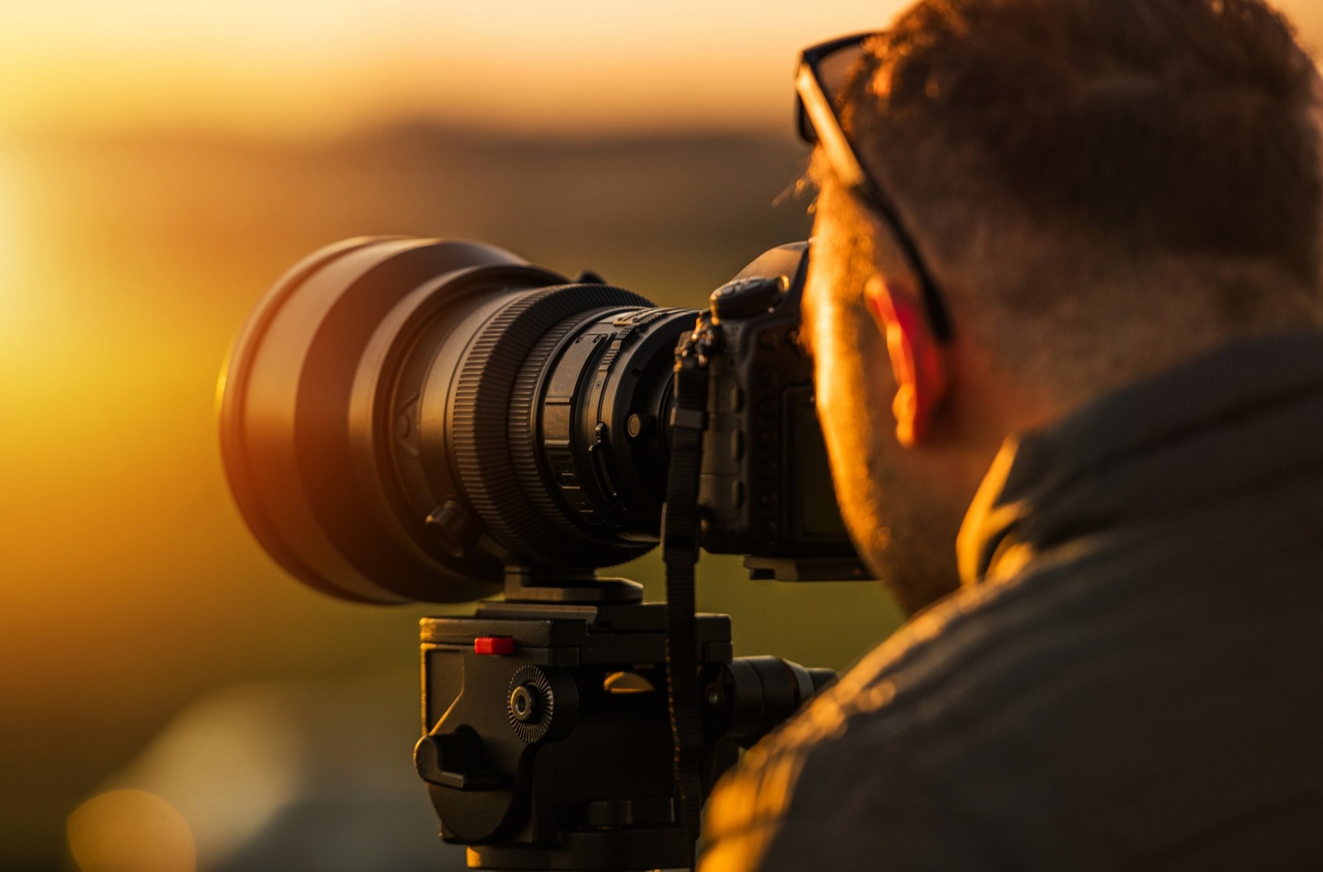 How to Start a Photography Company: A Complete Guide