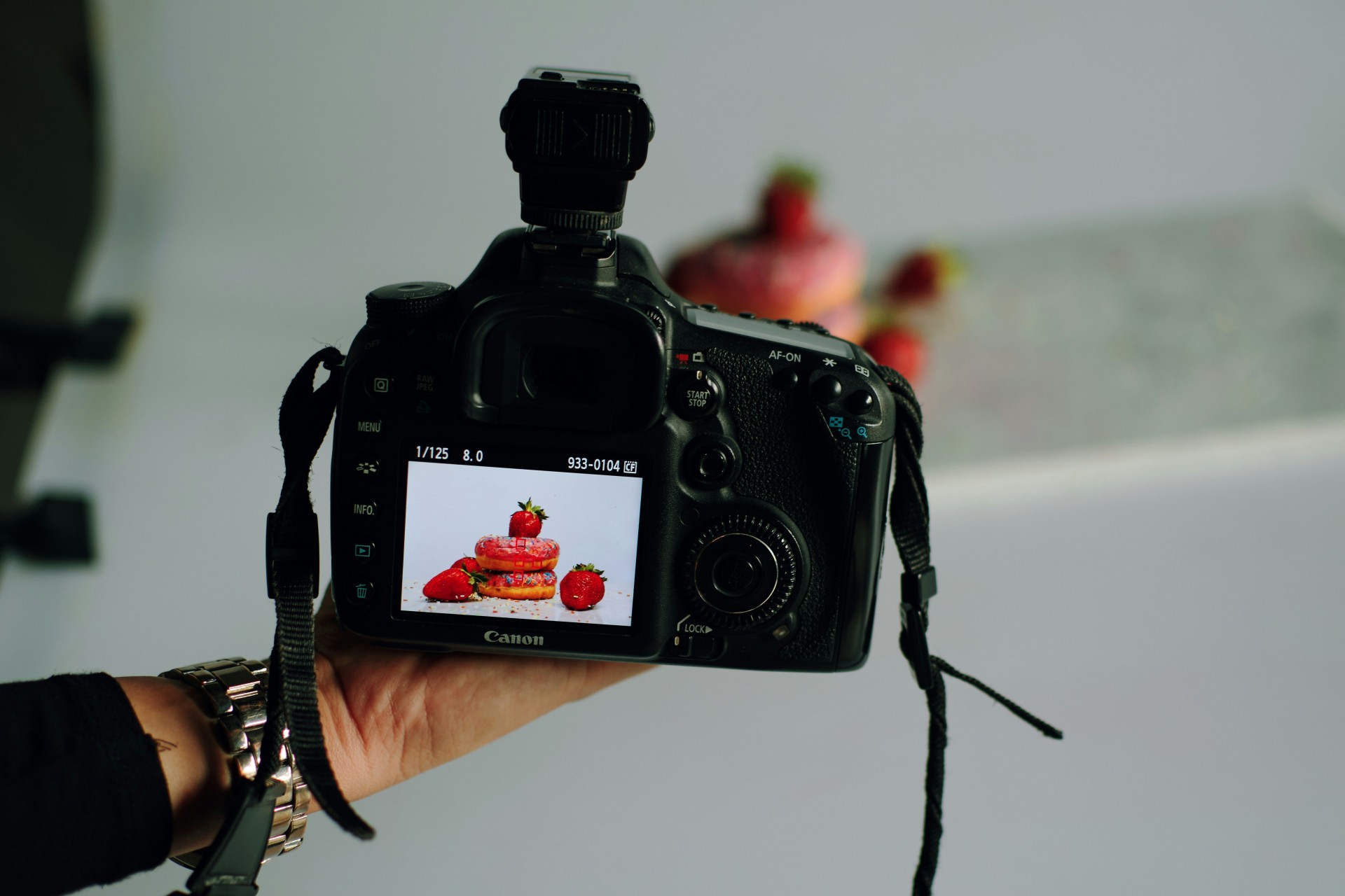 Ultimate Guide on How to Take Good Product Photos