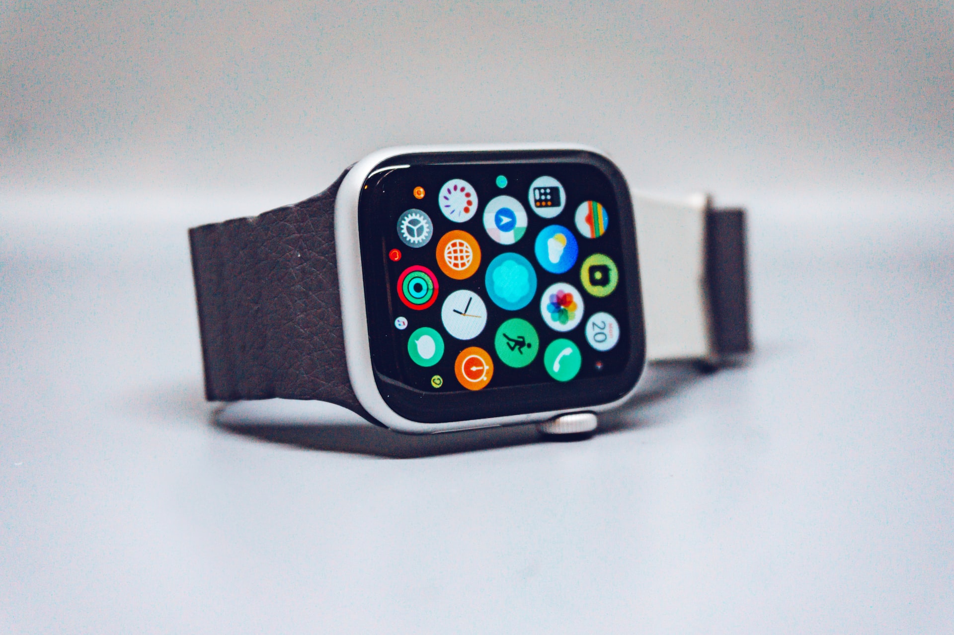 so-laden-sie-spotify-musik-auf-die-apple-watch