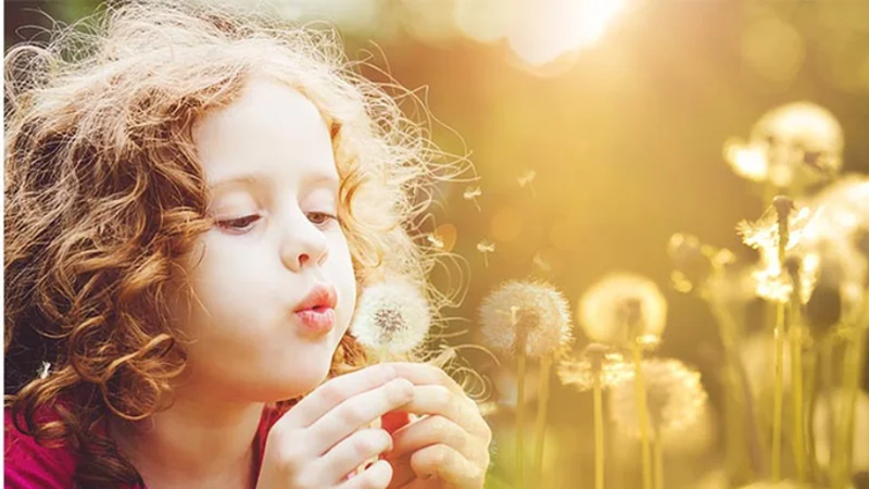 blend two images seamlessly with a gradient