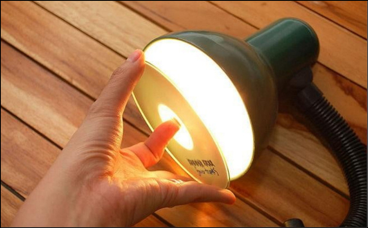 Réparer un DVD rayé avec de la chaleur d'une ampoule