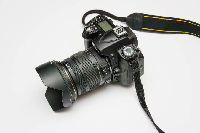 external flash unit mounted on a camera hot shoe