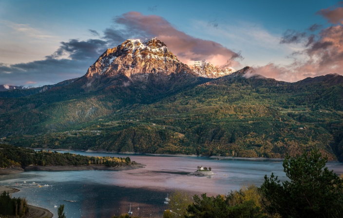 beautiful mountains photography with clouds and river