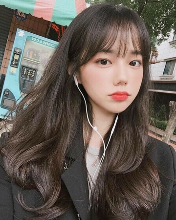classic heart shaped face bangs styles