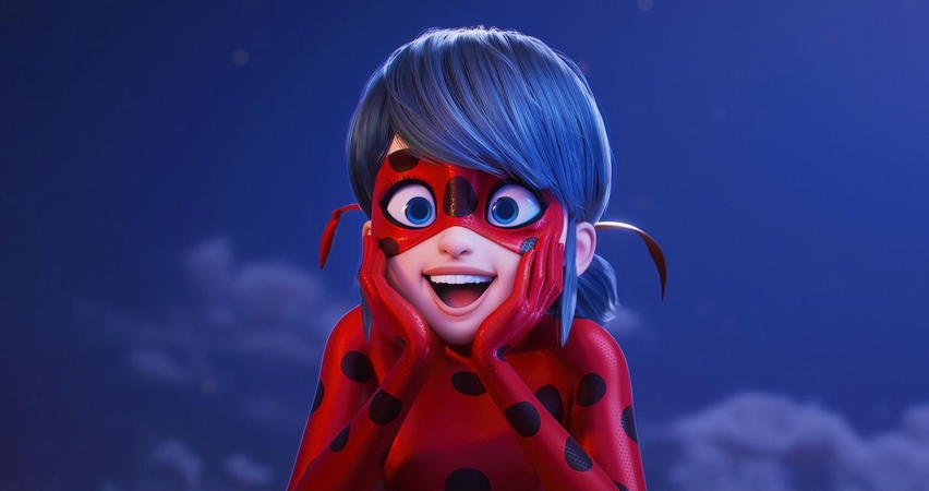 masked-girl-in-red-suit-with-black-spots-and-dark-blue-hair