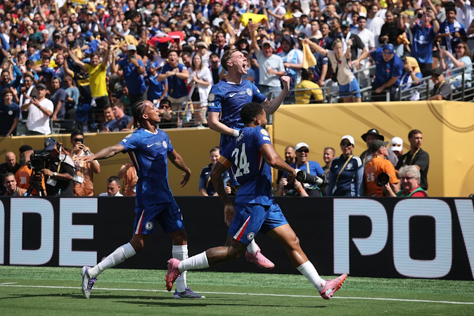 Cole Palmer celebrating goal with Chelsea teammates in FIFA Club World Cup 2025 final.