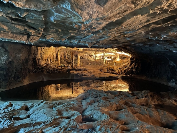 water reflections with light in cave