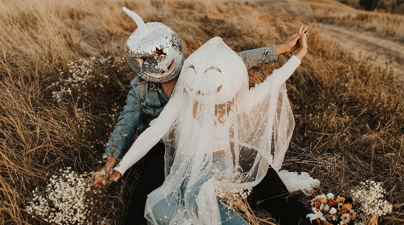 ghost and pumpkin couple