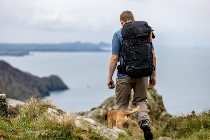 Best 10 Hiking Movies on Netflix in 2024