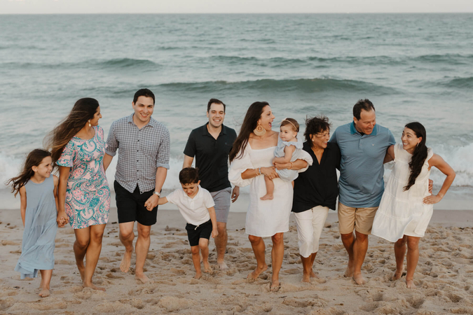 creative large family photo ideas
