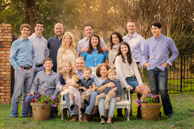 creative large family photo ideas