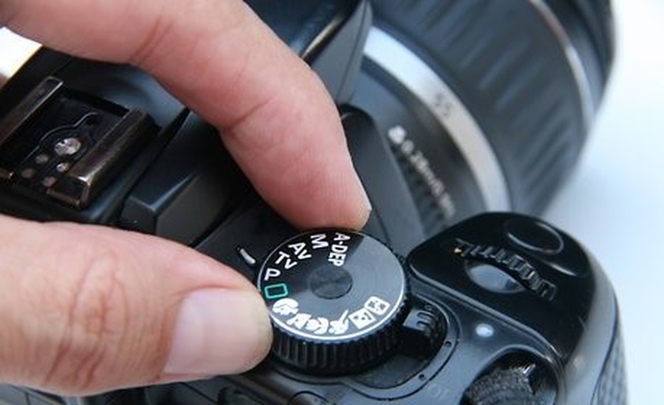 adjust aperture priority mode