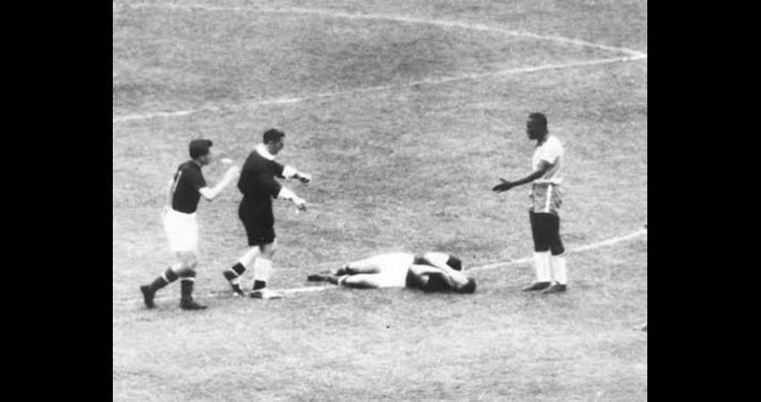 issues in old world cup photos