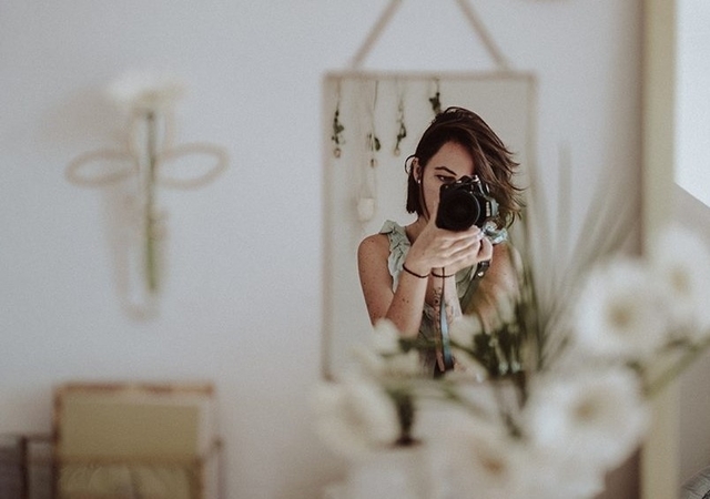 indoor photo ideas for perfect pictures