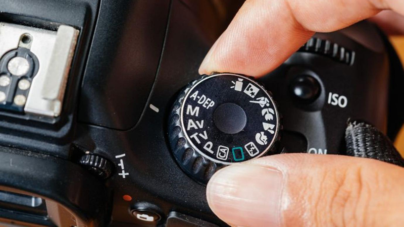 adjusting camera setting for panning shot