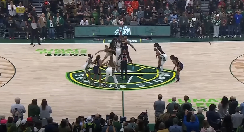 Fever vs Storm first quarter action