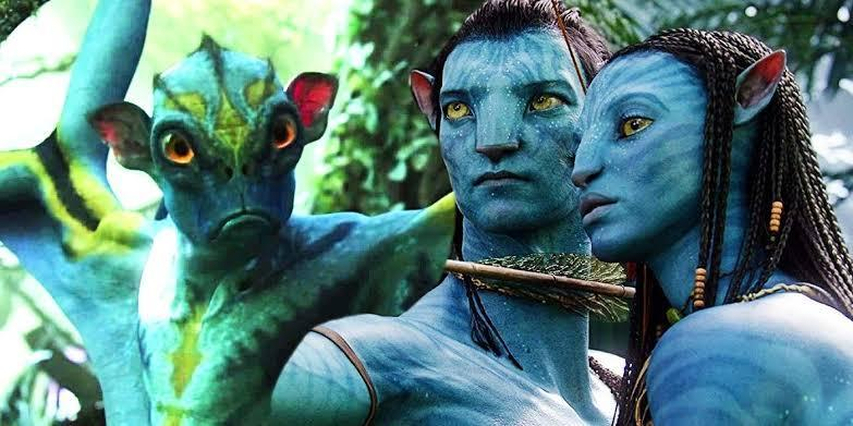 Navi-style blue avatar with pixelated and blurry appearance