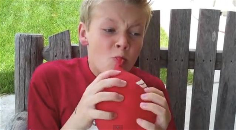 헬륨으로 목소리 바꾸기