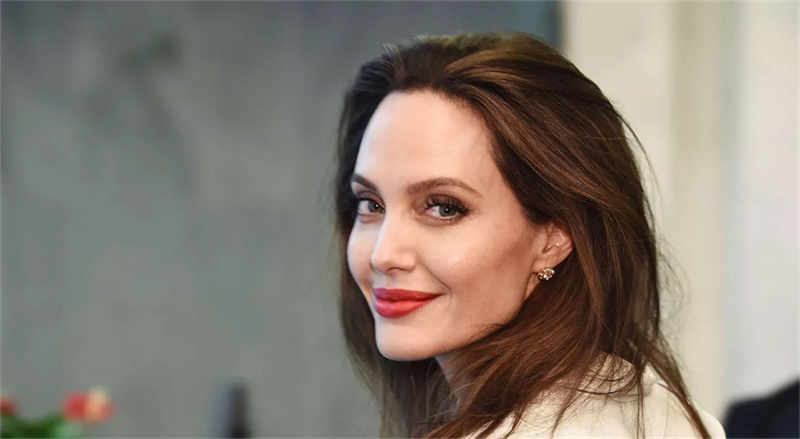 Angelina Jolie