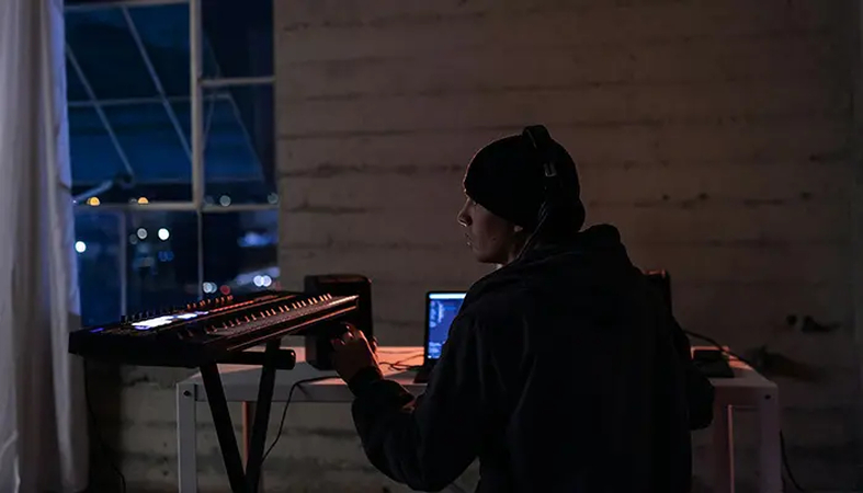 remove reverb from audio